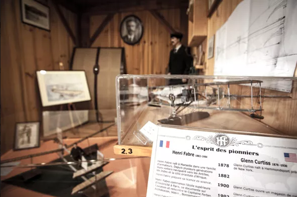 L'Histoire de l'hydraviation de 1910 à nos jours L'Histoire de l'hydraviation de 1910 à nos jours